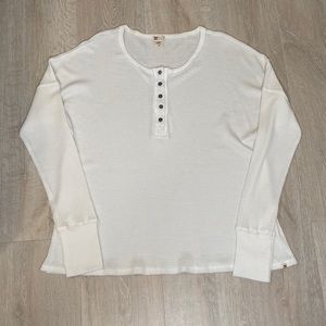 BILLABONG NWOT Waffle Knit Henley - Women’s Size L